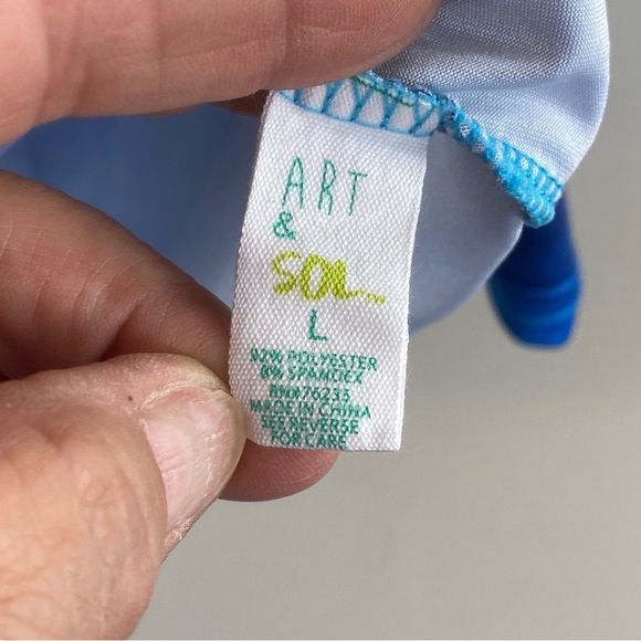 Art & Sol Amber Moran Blue Coastal Beach Boats Scene Top Blouse Sz Large - Picture 4 of 9